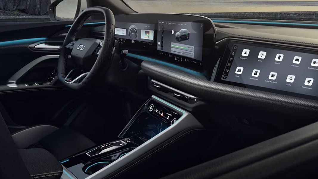 Cockpit und Beifahrerdisplay im Audi Q5 SUV e-hybrid